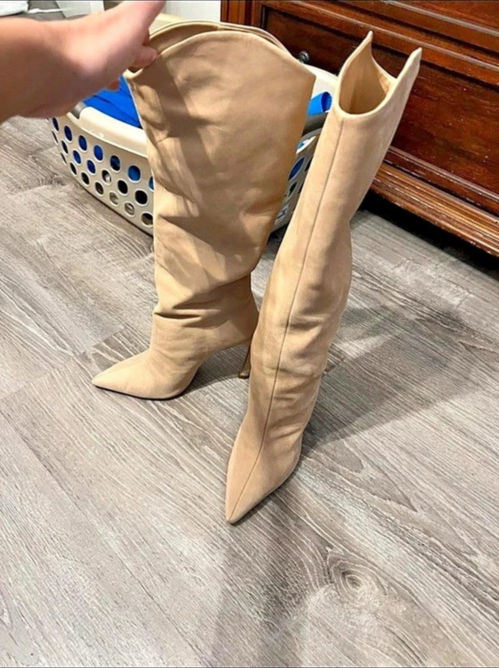Schutz knee high Pointed Toe Boots US 7.5